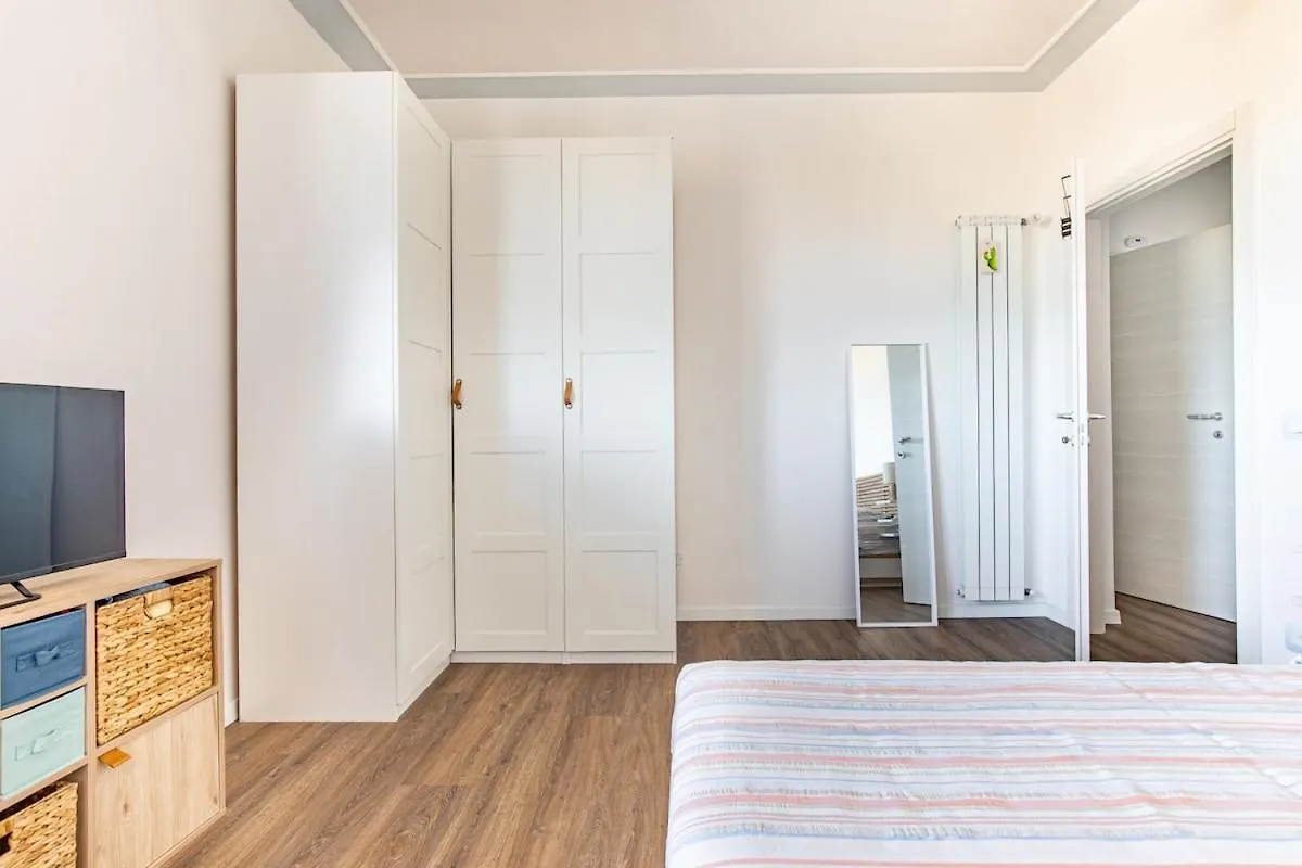 Chez Ale, With Panoramic Terrace In Viareggio Apartment