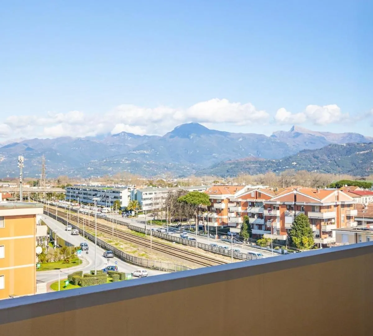 Chez Ale, With Panoramic Terrace In Viareggio Apartment
