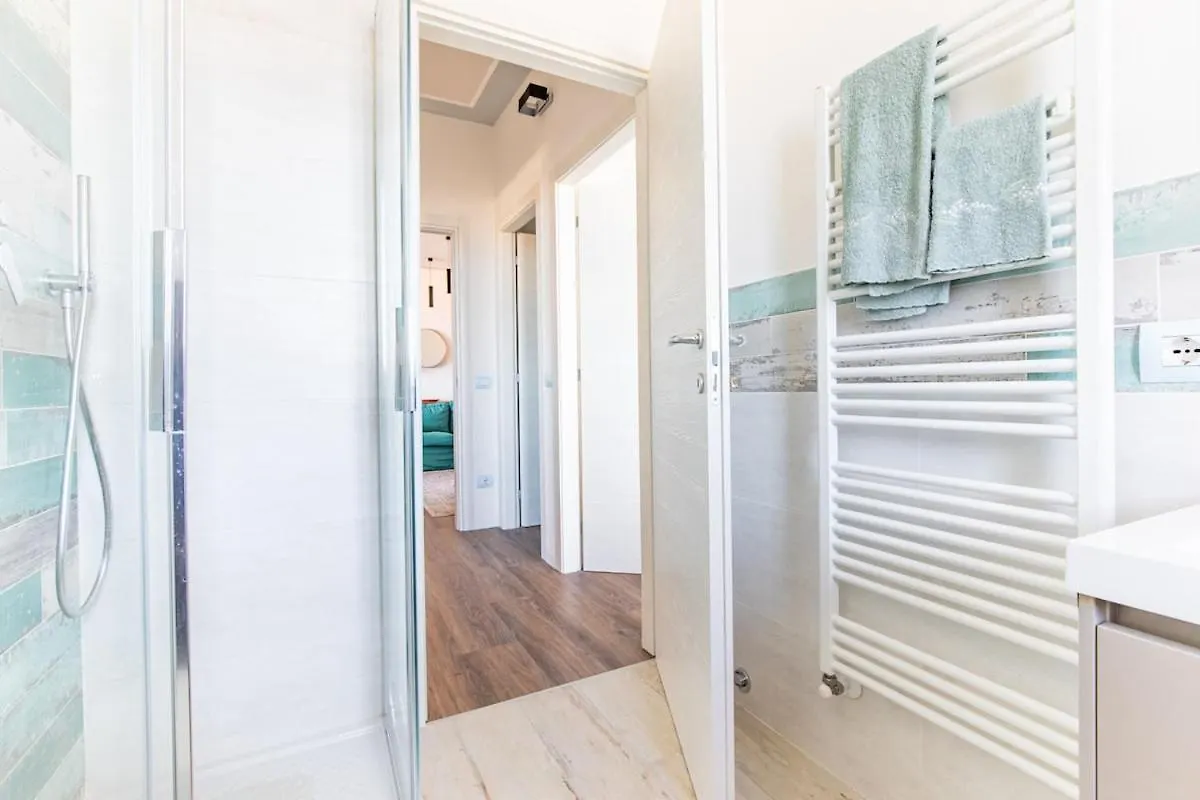 Chez Ale, With Panoramic Terrace In Viareggio Apartment