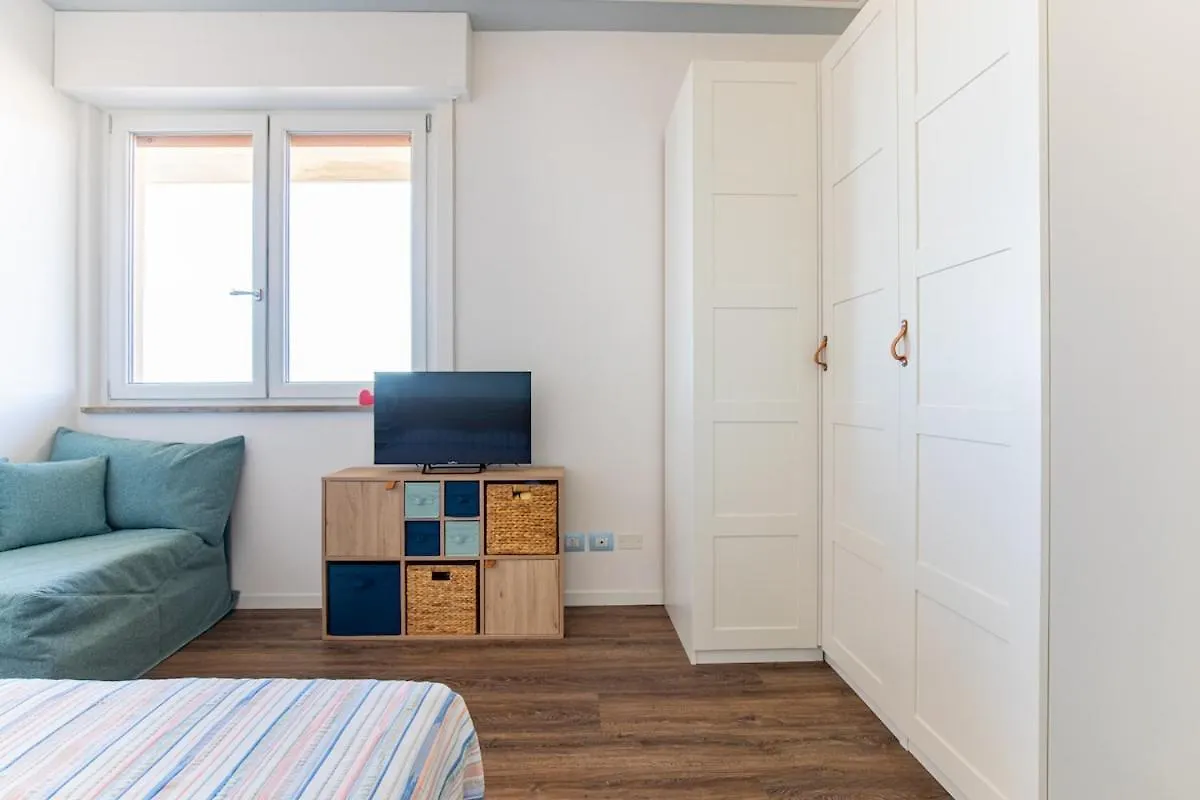Chez Ale, With Panoramic Terrace In Viareggio Apartment